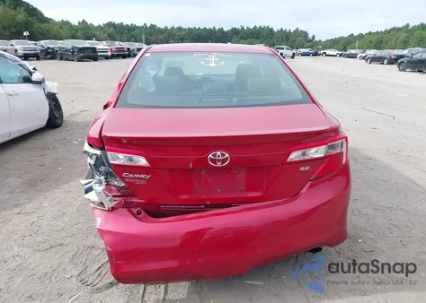 2013 Toyota Camry Se z USA, uszkodzony, nr VIN 4T1BF1FK1DU721587